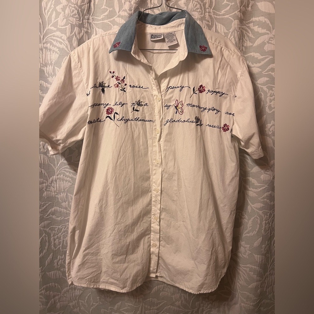 Women’s vintage Embroidered Short-Sleeve Button-Up Shirt